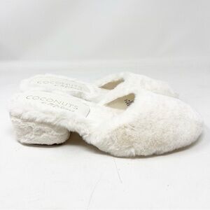 COCONUTS BY MATISSE TEDDY WHITE FAUX FUR SLIP ON BLOCK HEEL SANDLAS WOMENS SZ 7